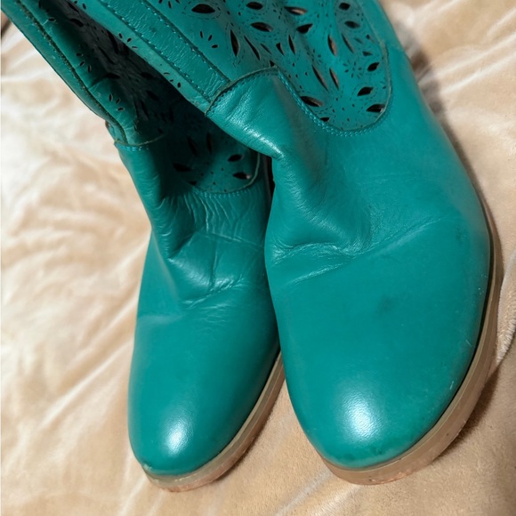 L’Atiste Elgin Turquoise Cutout Leather Pull On Ankle Boots 40/10 - Picture 2 of 7